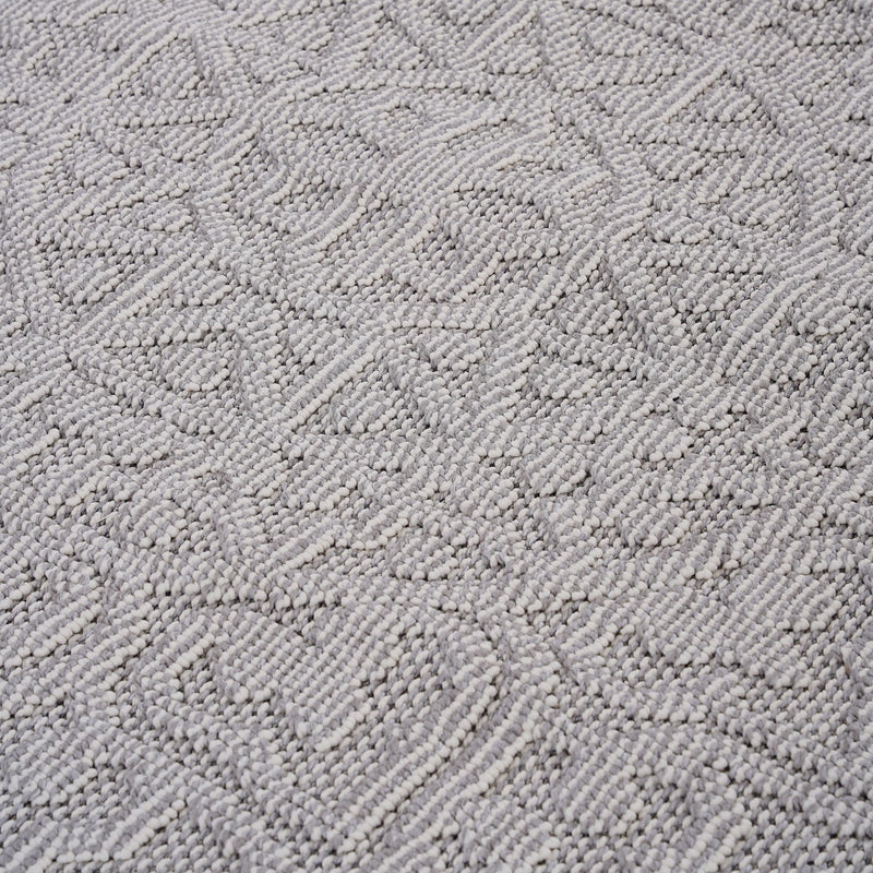 Guros - 8' X 10' Medallion Indoor / Outdoor Area Rug - White